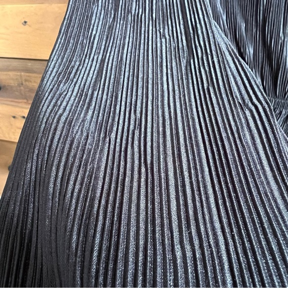 Black Banana Republic Plissé Peplum Dress Shirt - Picture 4 of 4